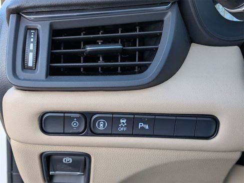 Certified 2025 Acura TLX w/ Technology Package image 18