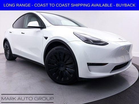 Used 2023 Tesla Model Y Long Range image 1