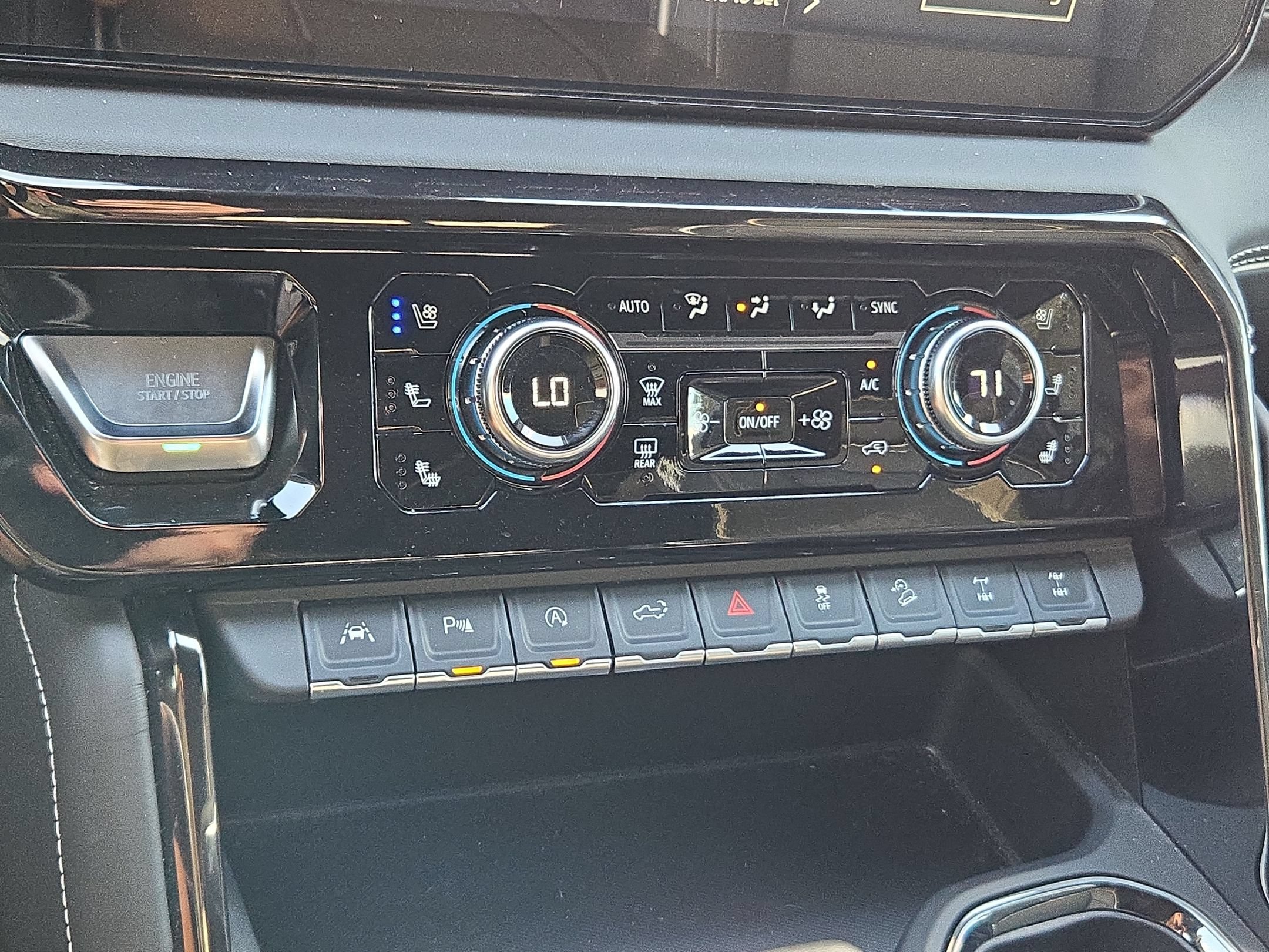 Certified 2025 GMC Sierra 1500 AT4X w/ AT4X AEV Edition AWD/4WD image 17