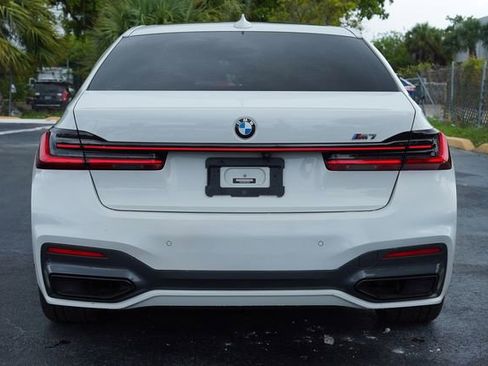 Used 2022 BMW 740i w/ M Sport Package RWD image 10