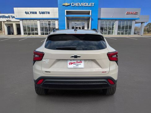 New 2026 Chevrolet Trax RS w/ Driver Confidence Package image 9