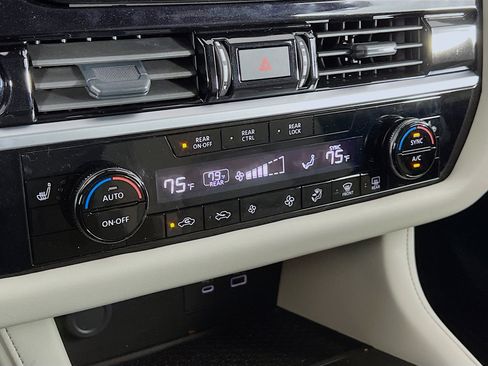 New 2025 Nissan Pathfinder SV w/ Cargo Package image 10