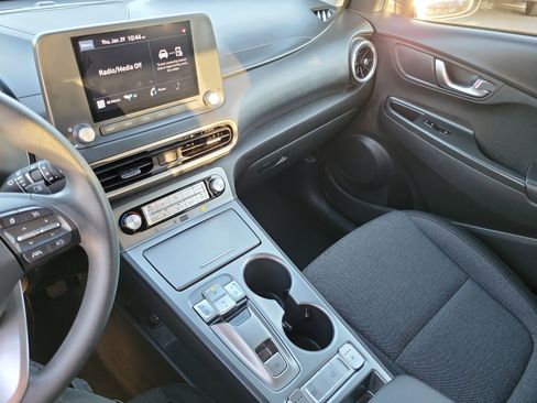 Certified 2023 Hyundai Kona SE image 15