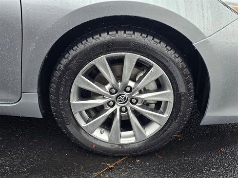 Used 2016 Toyota Camry XLE image 9