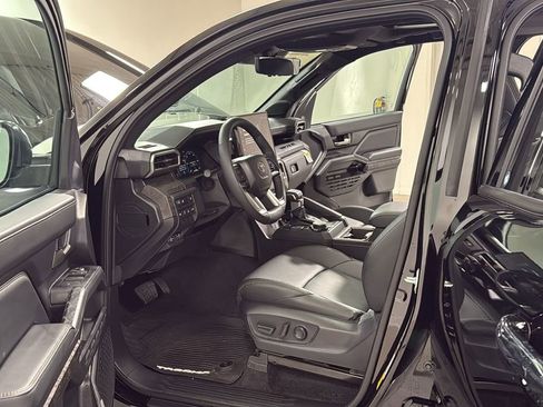 Certified 2025 Toyota Tacoma Limited image 12
