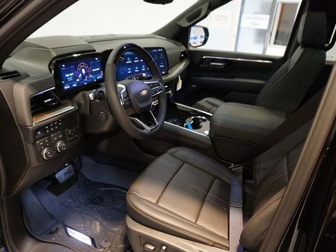 New 2026 Chevrolet Suburban High Country image 8