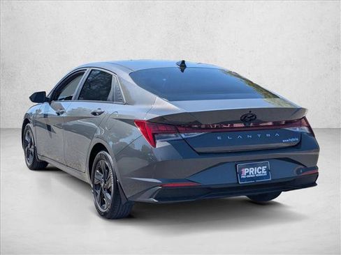 Used 2023 Hyundai Elantra Blue FWD image 8
