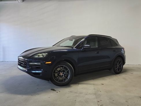 New 2026 Porsche Cayenne image 1