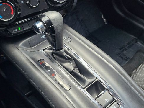 Used 2022 Honda HR-V LX image 32