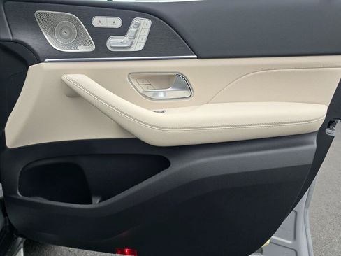 New 2026 Mercedes-Benz GLS 450 4MATIC image 28