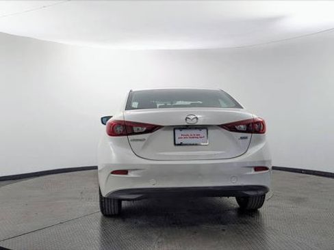 Used 2017 MAZDA MAZDA3 Sport FWD image 7