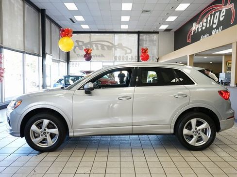 Used 2021 Audi Q3 2.0T Premium image 3