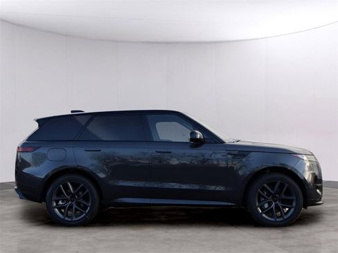 New 2026 Land Rover Range Rover Sport Dynamic SE image 4