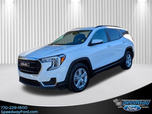 Used 2022 GMC Terrain SLE w/ Driver Convenience Package image 1