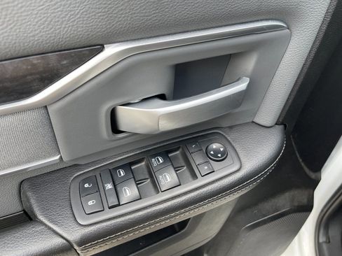 Used 2021 RAM 3500 Big Horn image 13