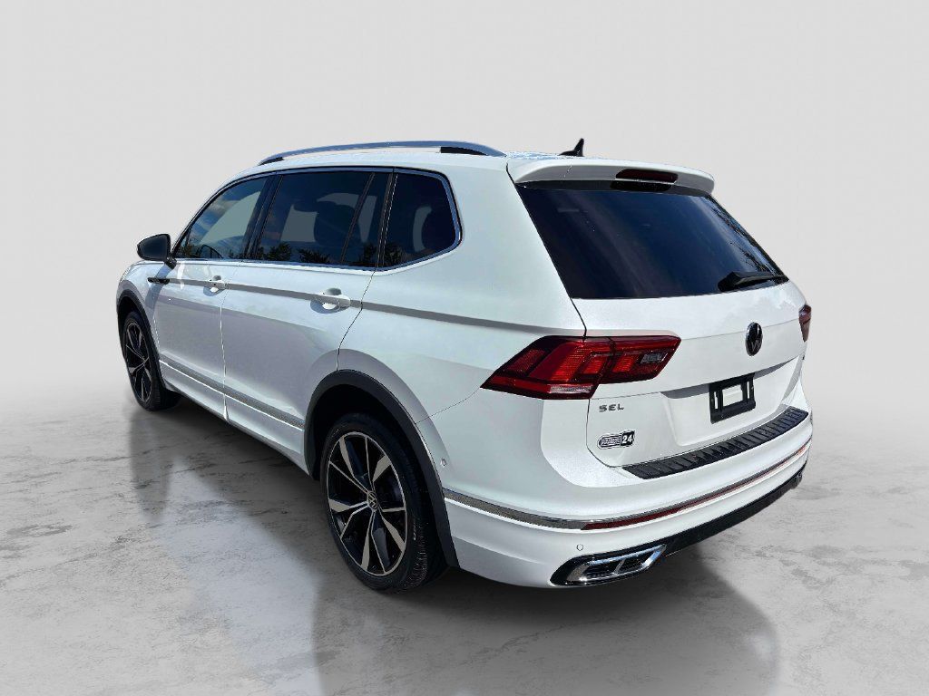 Used 2023 Volkswagen Tiguan SEL R-Line AWD/4WD image 3