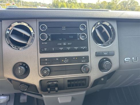 Used 2011 Ford F250 XLT image 11