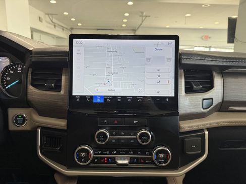 Used 2024 Ford Expedition Max Limited image 14