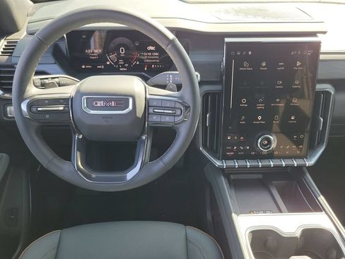 Used 2026 GMC Acadia AT4 w/ Luxury Package AWD/4WD image 11