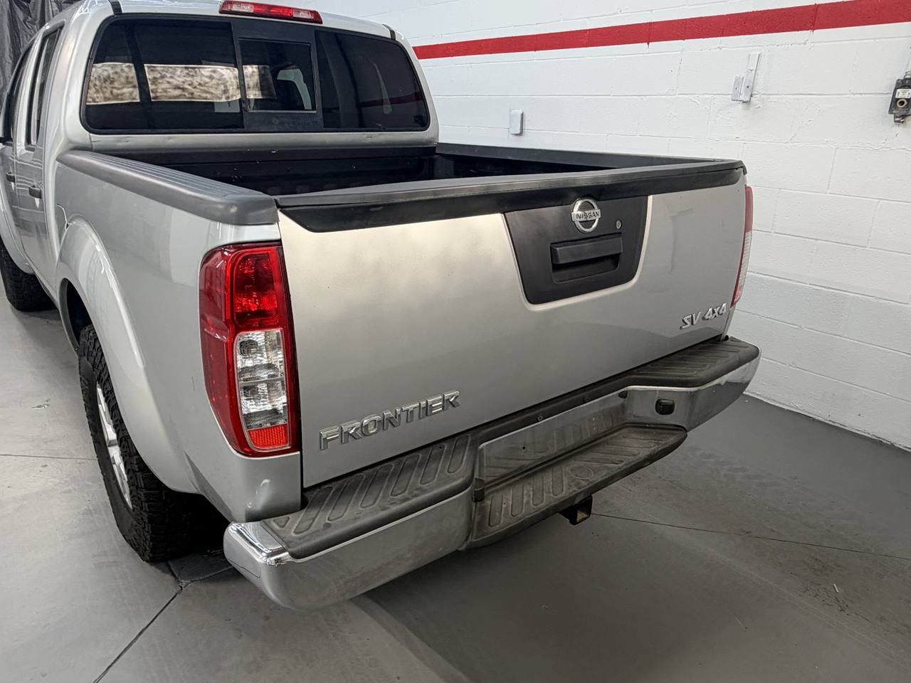 Used 2017 Nissan Frontier SV AWD/4WD image 4
