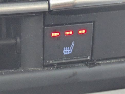 Used 2022 Toyota Sienna XSE image 27