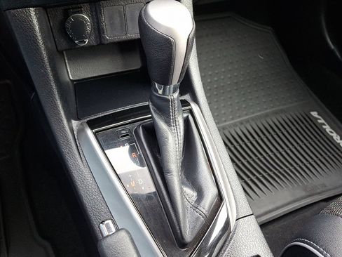 Used 2016 Toyota Corolla S image 15