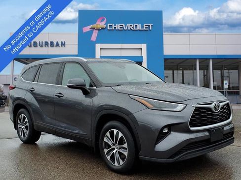 Used 2023 Toyota Highlander L image 3