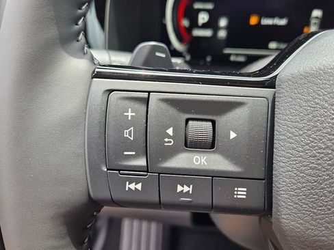 New 2026 Nissan Pathfinder SL FWD image 26