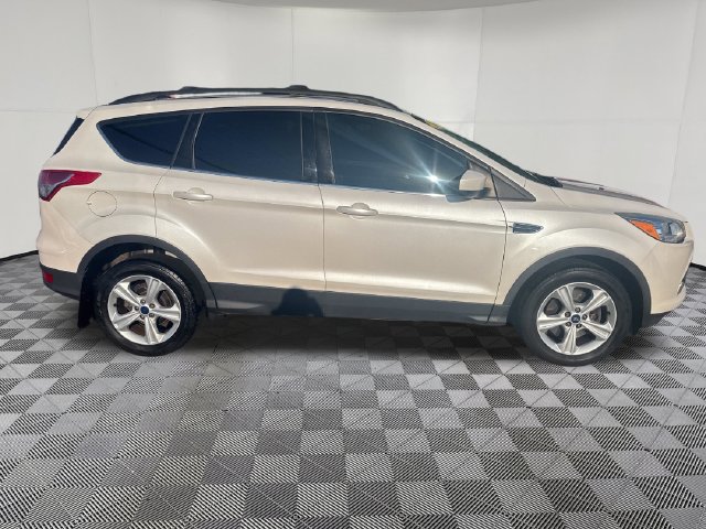 Used 2016 Ford Escape SE w/ Equipment Group 201A AWD/4WD image 7