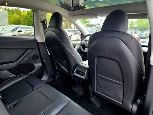 Used 2023 Tesla Model Y Long Range AWD/4WD image 45