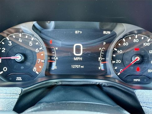 Used 2025 Jeep Compass Latitude w/ Sun & Sound Group image 13