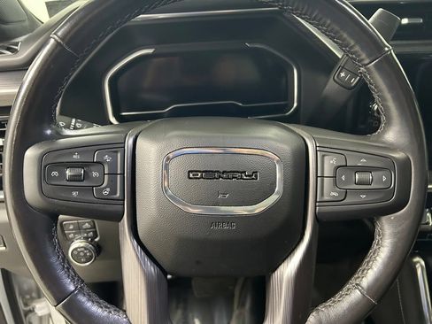 Used 2024 GMC Sierra 2500 Denali Ultimate AWD/4WD image 18