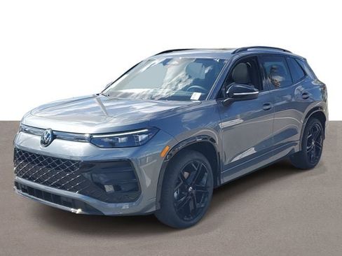 New 2026 Volkswagen Tiguan SE R-Line FWD image 2