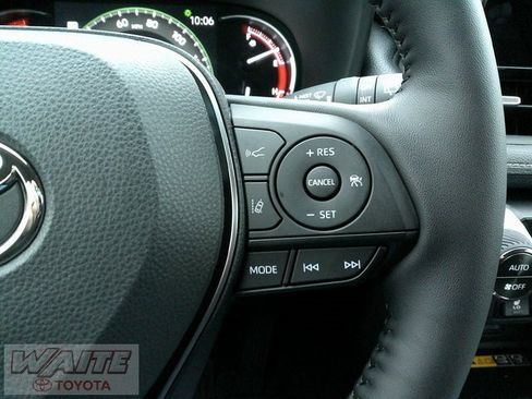 New 2025 Toyota RAV4 XLE Premium image 11