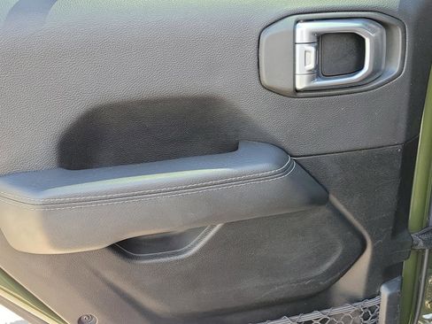 Used 2021 Jeep Wrangler Unlimited Rubicon image 28