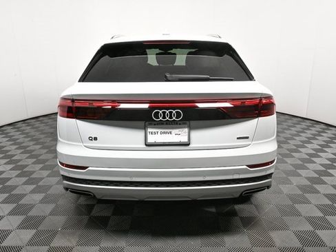 New 2025 Audi Q8 Premium image 27