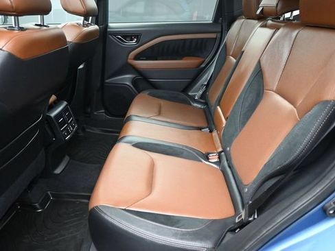 Used 2025 Subaru Forester Touring AWD/4WD image 10