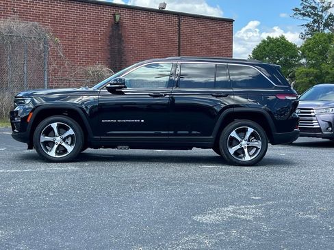 Used 2024 Jeep Grand Cherokee Limited 4xe image 2