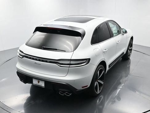 Certified 2026 Porsche Macan image 35
