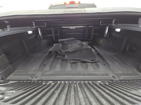 Used 2022 Nissan Frontier PRO-4X image 48