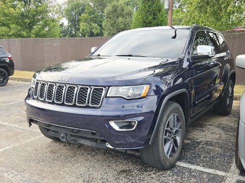 Used 2018 Jeep Grand Cherokee Limited AWD/4WD image 4