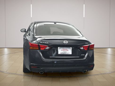 Certified 2024 Nissan Altima 2.5 SV w/ SV Premium Package AWD/4WD image 6