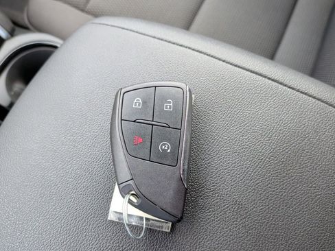 Used 2025 Chevrolet Colorado LT AWD/4WD image 47