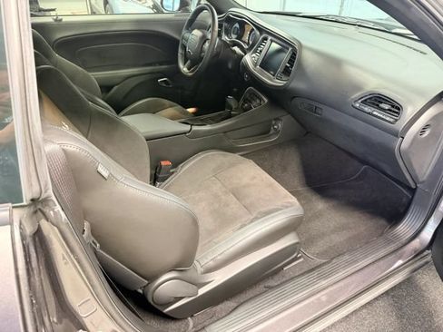 Used 2022 Dodge Challenger R/T Scat Pack RWD image 14