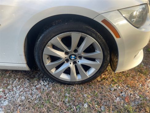 Used 2011 BMW 328i Convertible image 37