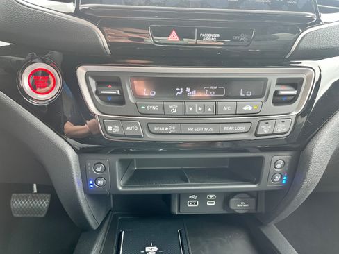New 2026 Honda Ridgeline Black Edition image 16
