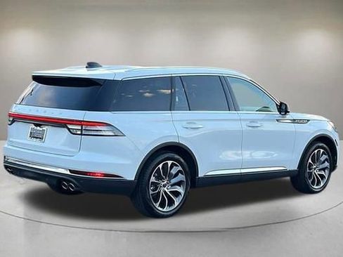 New 2025 Lincoln Aviator 2WD w/ Jet Appearance Package image 4