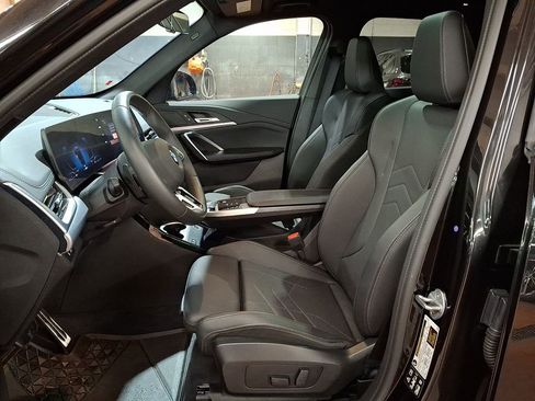 Used 2025 BMW X1 xDrive28i w/ M Sport Package image 9