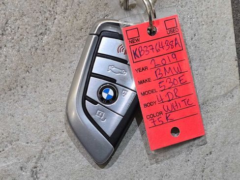 Used 2019 BMW 530e xDrive w/ Convenience Package AWD/4WD image 33