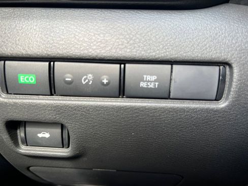 New 2025 Nissan Sentra SR w/ SR Premium Package image 12